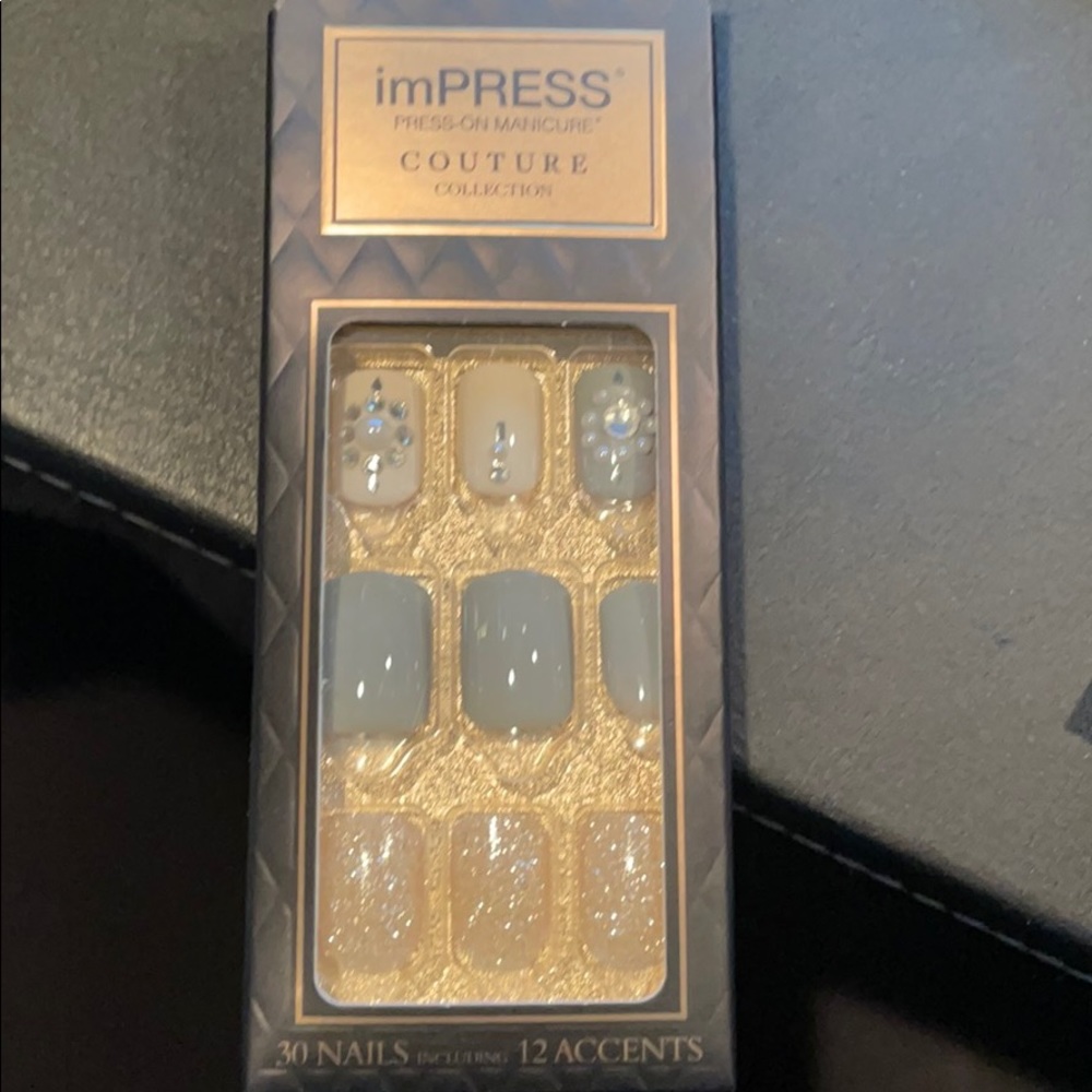 NWT impress couture press on nails